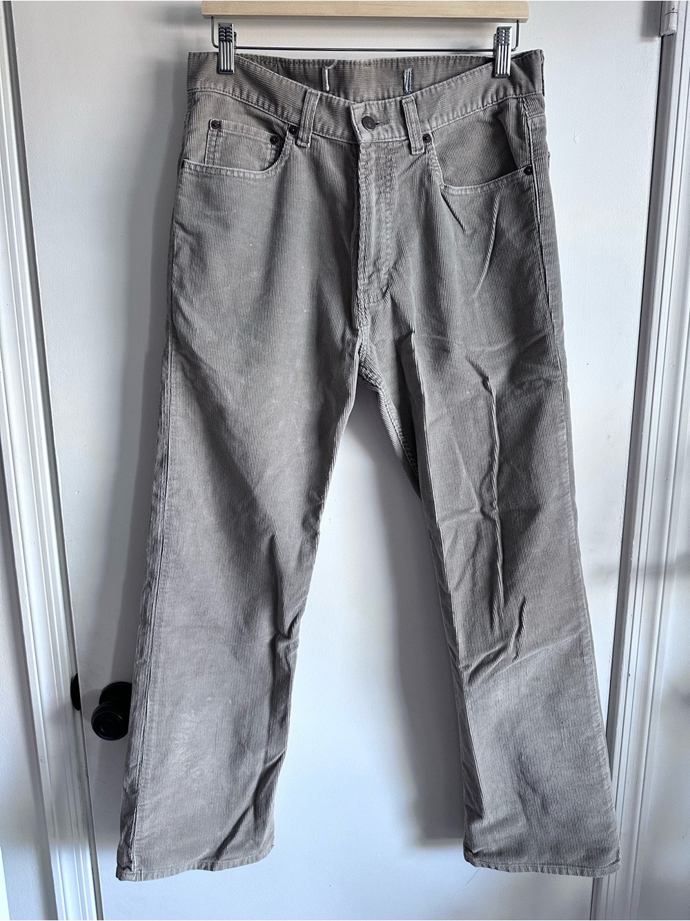 GAP Men's Corduroy Pants in Light Gray
